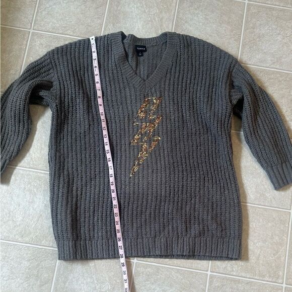 Chunky Graphic Sweater - Picture 11 of 11